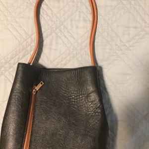 Samoe Style bag black with tan trim